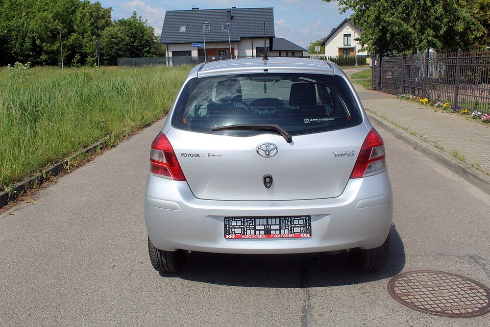 Toyota Yaris.Piekne auto w super stanie.Bezwypadkowy