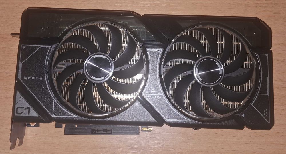 ASUS GeForce RTX 4070 Super Dual OC Edition