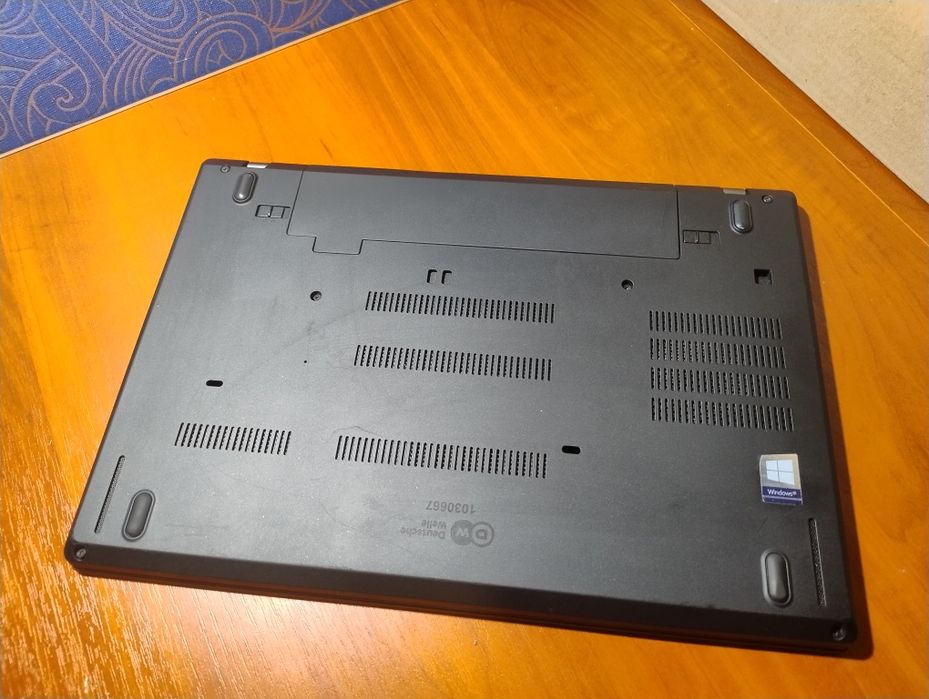 Гарний thinkpad t480 FHD i7-8550u  8gb DDR4 128gb SSD ноутбук