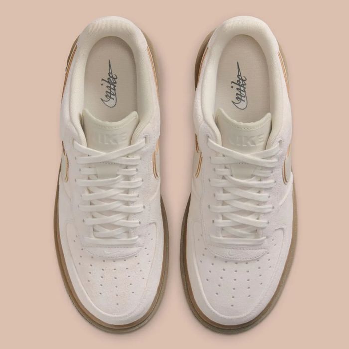 Nike Air Force 1 Luxe