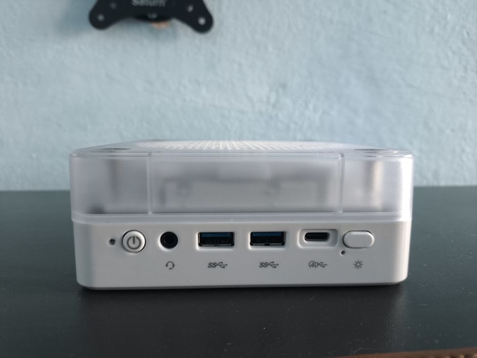 міні-Компютер Ryzen 9-6900HX(ES)Radeon 680m