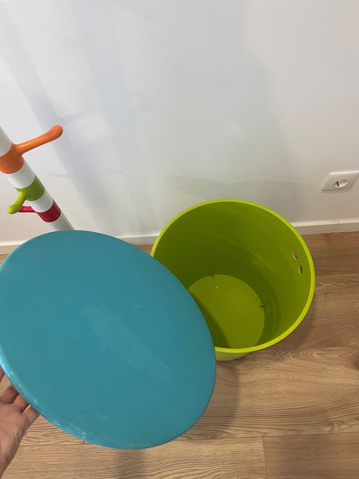 Mesa/baú infantil (45×45 cm)