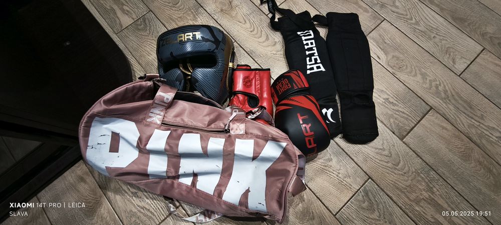 Спортивне знаряддя для дівчинки