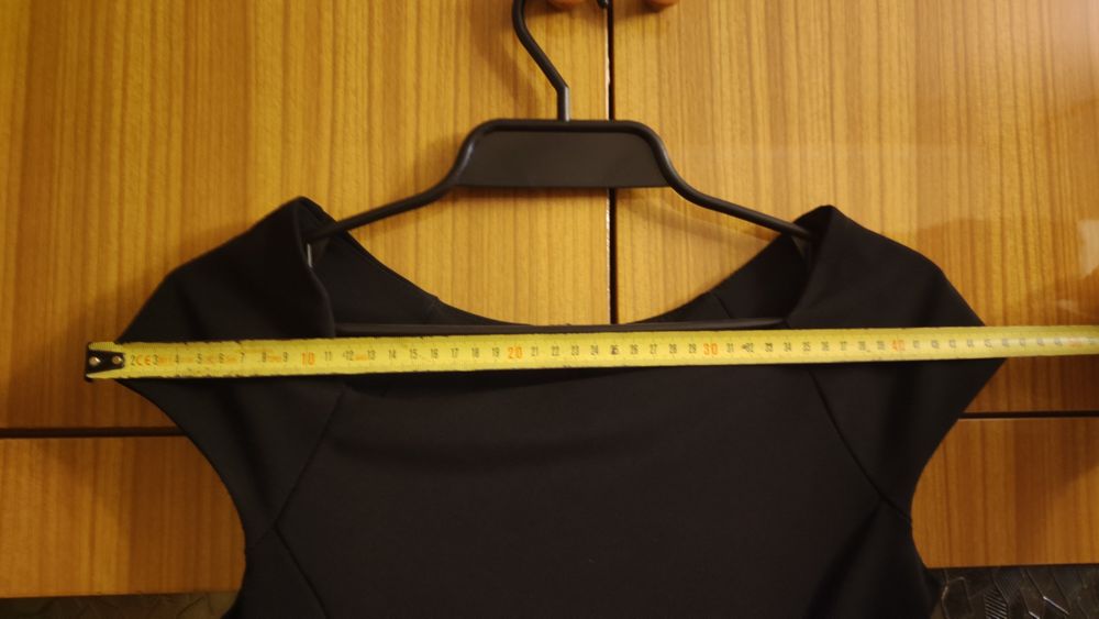 Czarna sukienka wieczorowa rozmiar s/m nowa