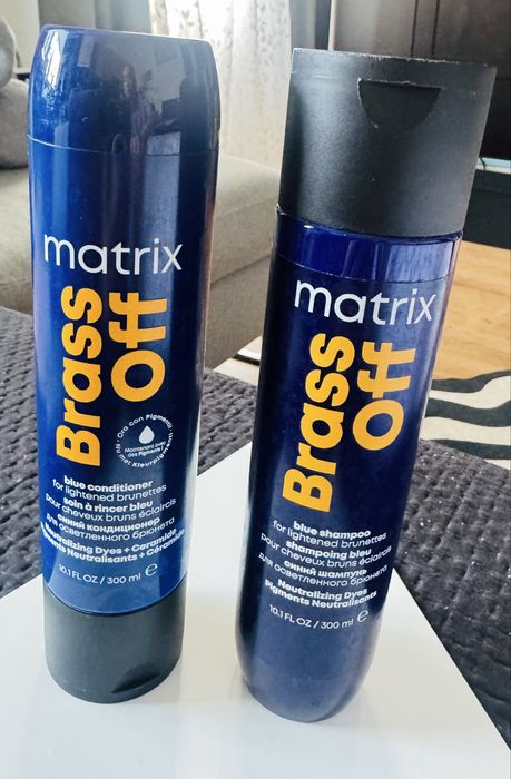 Zestaw Total Results Brass Off neutralizacja miedzianych odcieni szampon 300ml, odzywka 300ml