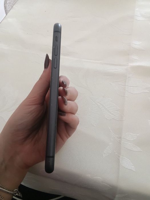 Iphone 11  64GB - bom estado