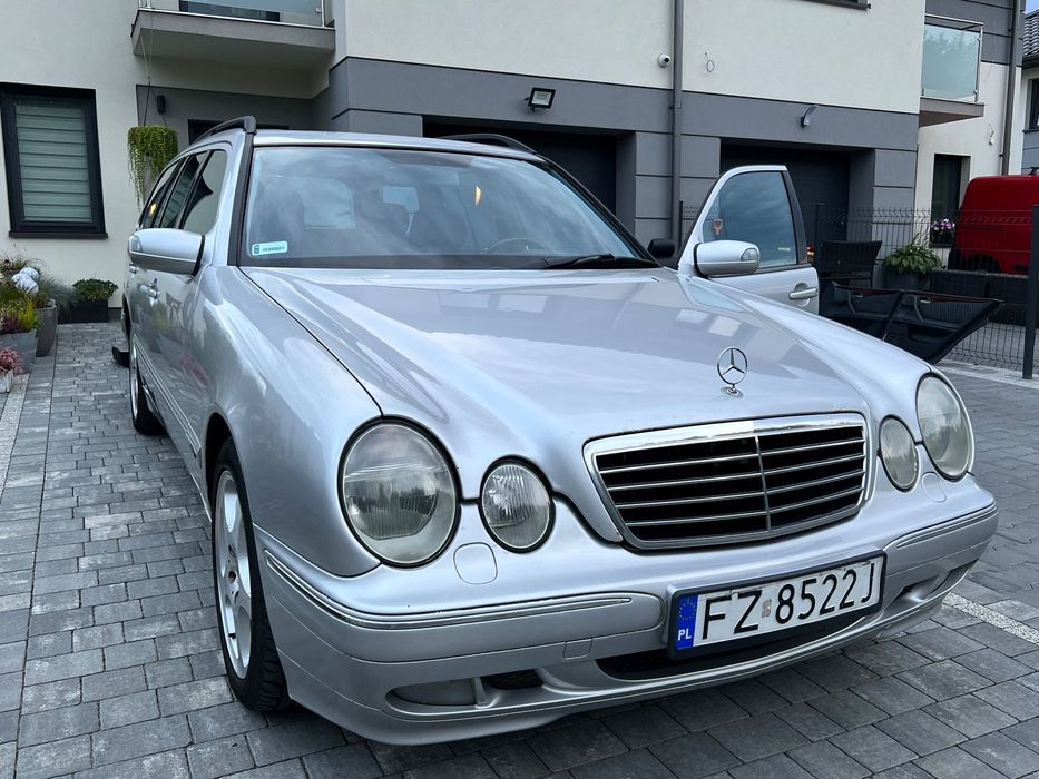 Mercedes-Benz Klasa E S210 270 cdi z 2001 roku