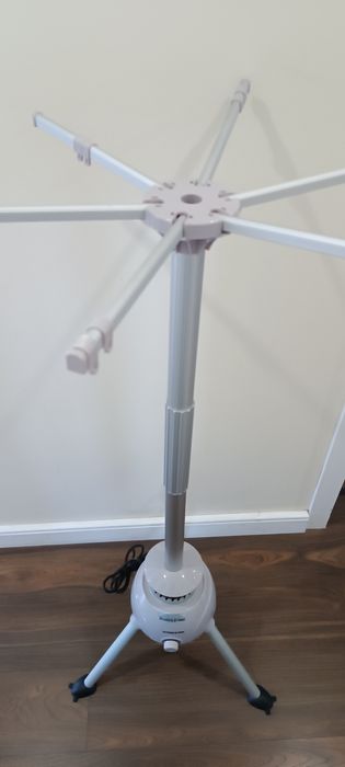 Estendal vertical elétrico