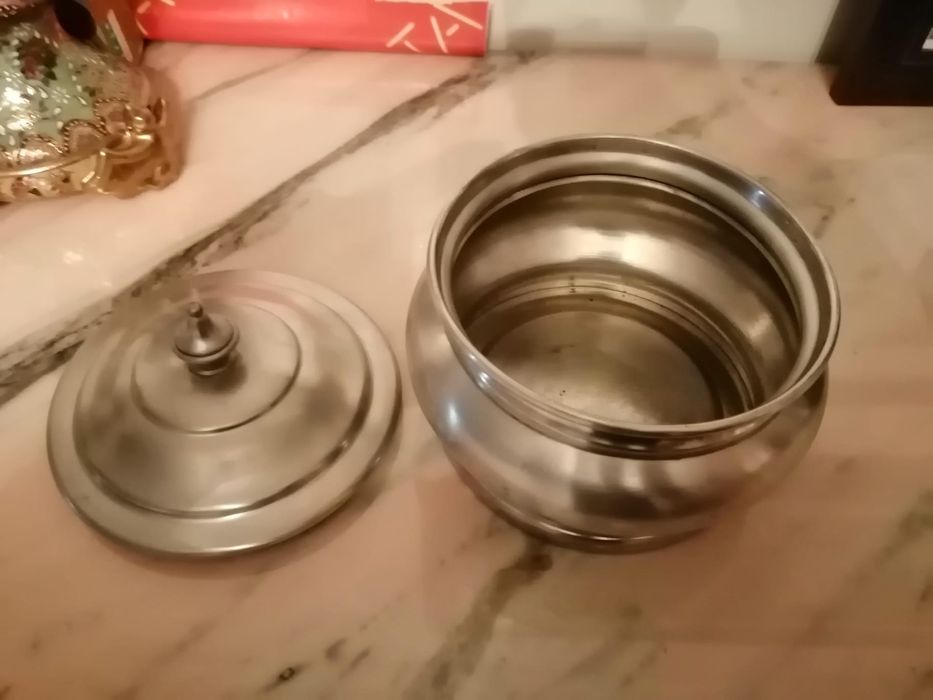 Terrina em estanho de 95%