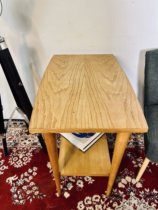 Stolik PRL kawowy piętrowy kultowy lata 60 jesion buk mat vintage