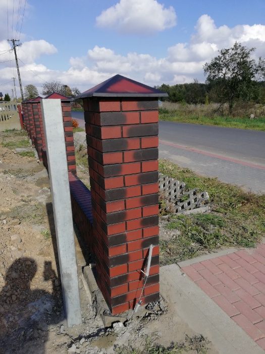 Słupek ogrodzeniowy imitacja klinkieru ala klinkier