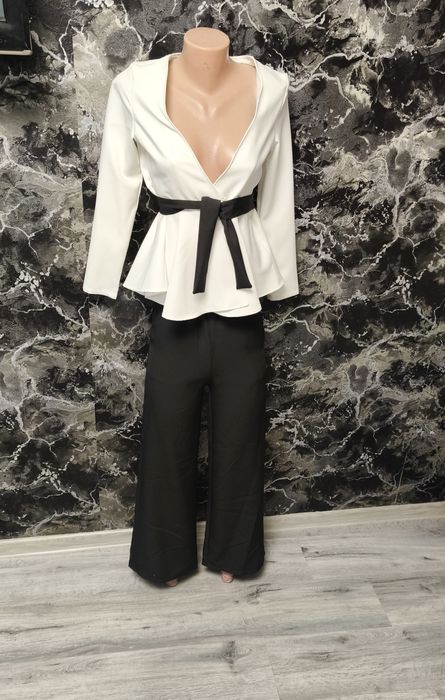 Костюм для дівчинки сорочка біла блуза брюки штани