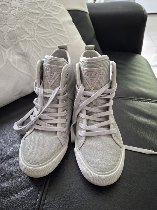 Buty na koturnie guess roz.37