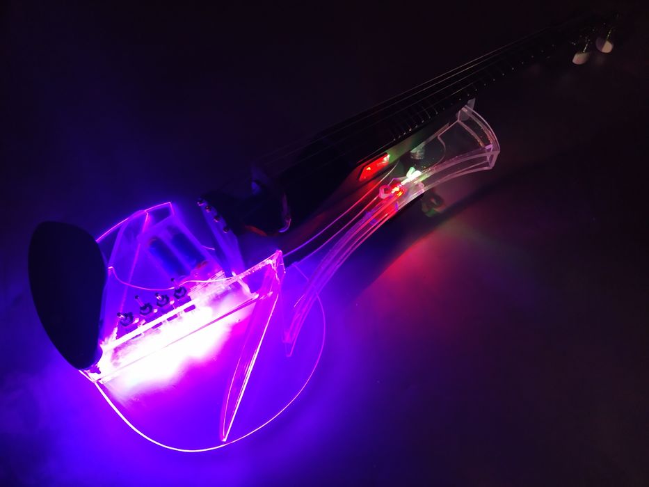 Nowe kompozytowe skrzypce elektryczne Makowski Viro LED z progami