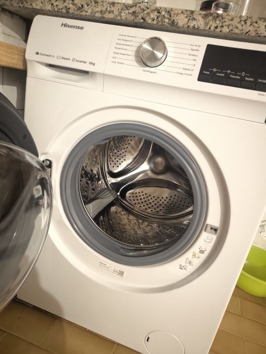Máquina de Lavar Roupa HISENSE - 10kg/1400rpm