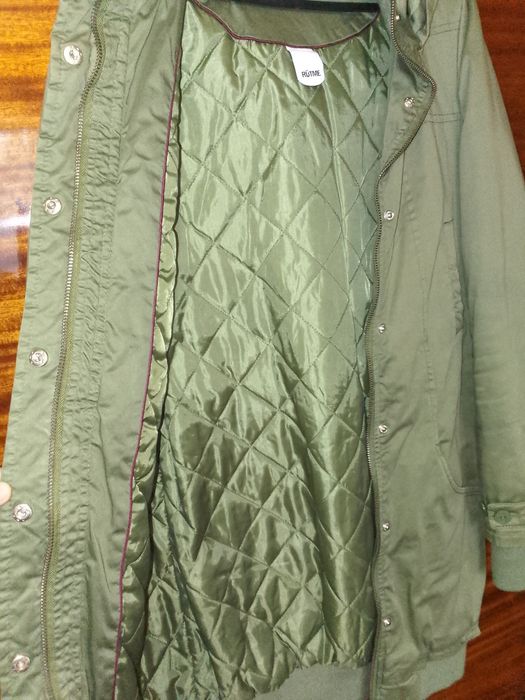 Парка  куртка S в хорошем состоянии