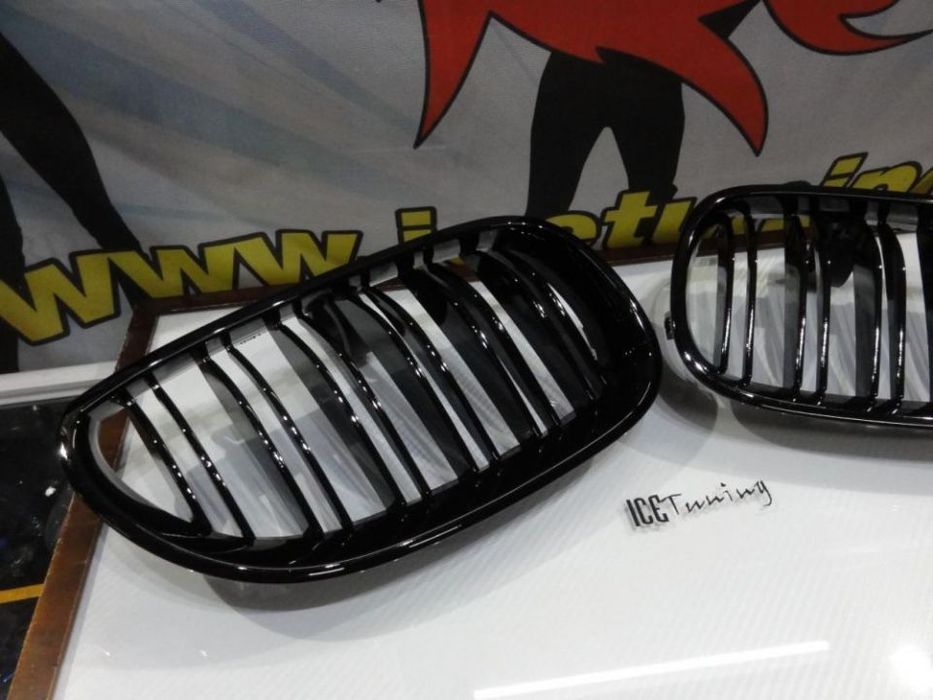 Grelha frontal BMW E60 2003-2010 M5 look / dupla lamina em preto piano brilhante