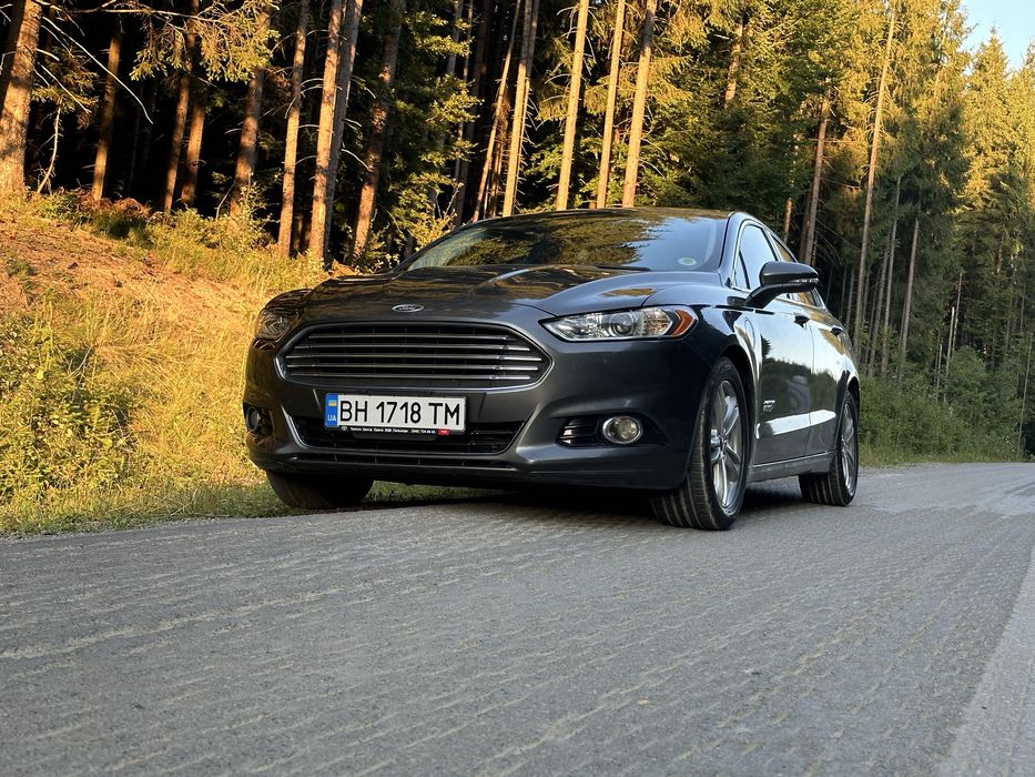 Ford Fusion plugin-hybrid TITANIUM