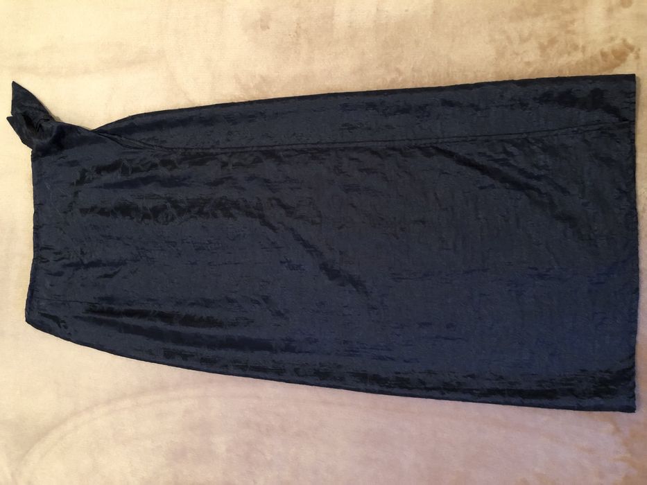 Saia comprida, bordada, azul escura, da Massimo Dutti