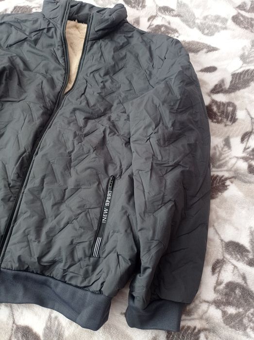 Куртка хххл гарно пошита.