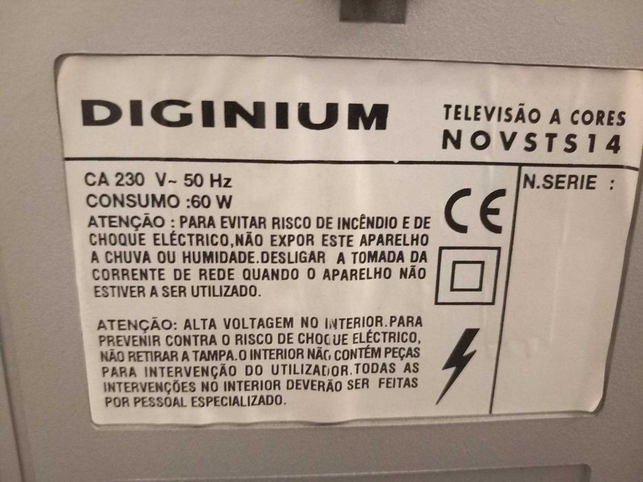 Tv pequena Diginium