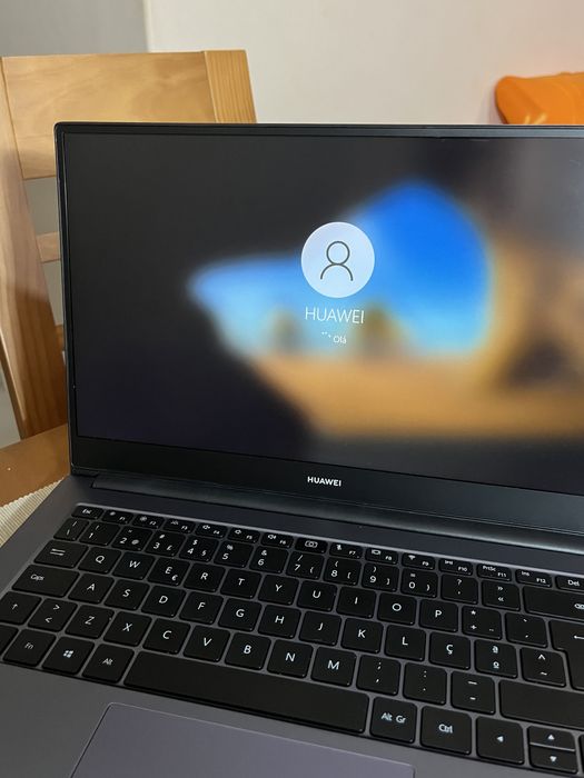 Portátil: Huawei MateBook D14