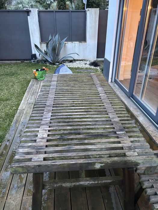 Mesa e banco de jardim marca CARMOWOOD