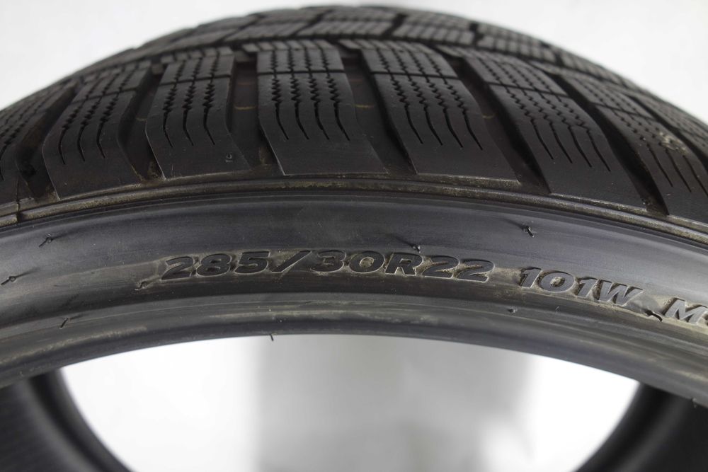 Opony zimowe 285/30/22 - HANKOOK Winter I Cept Evo 2 XL AO
