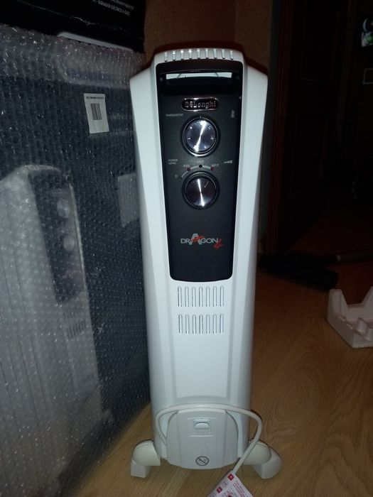 Масляний обігрівач DeLonghi