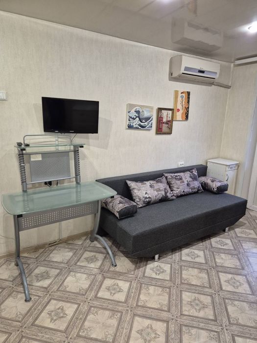 Свободна посуточно  1й этаж госпиталь вокзал