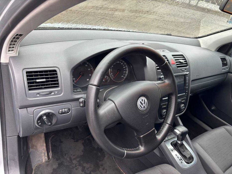 Продам Volkswagen Golf 5
