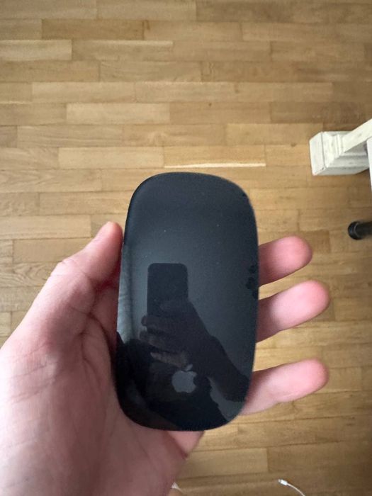 Продам Apple Magic Mouse + бездротову зарядну станцію (Fast Charge)