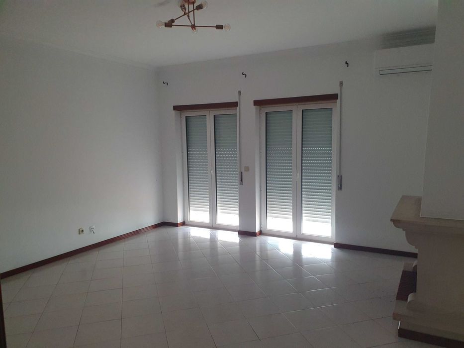 Arrendo T3 no centro Pombal