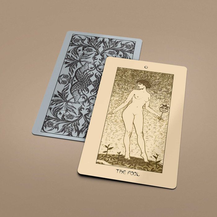 Regal Shadows Tarot Нови Карти Таро