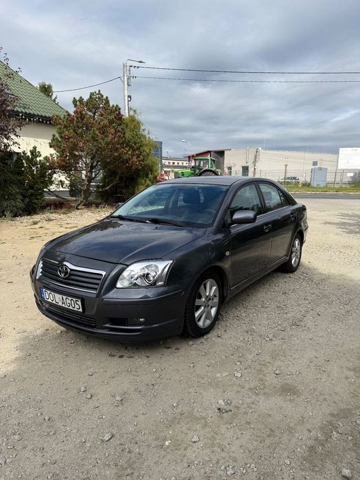 Toyota Avensis Pierwszy właściciel, Salon PL