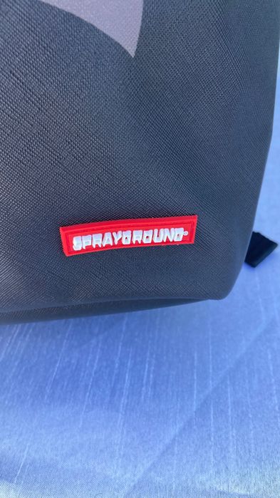 Mochila sprayground com estampa exclusiva