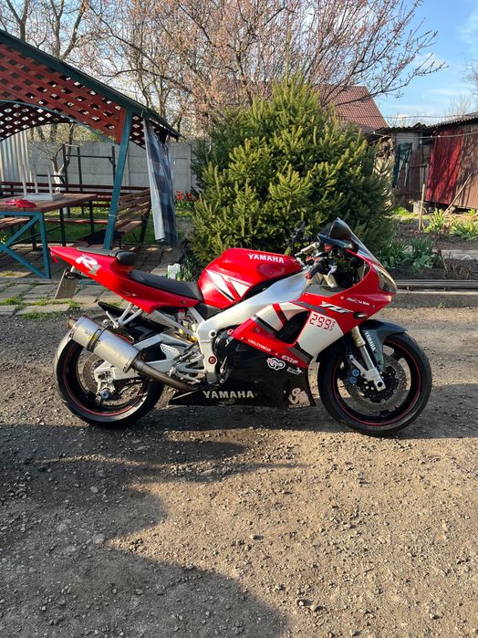 Продам Ямаха R1.
