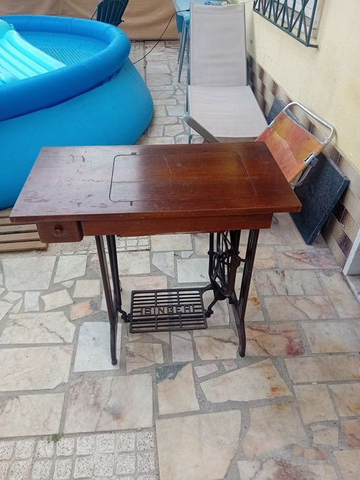 Maquina de costura  antiga