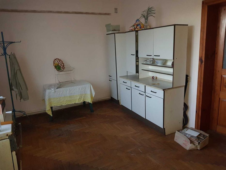 Житловий будинок та земельна ділянка 7,9 сот. м. Кам'янка-Бузька