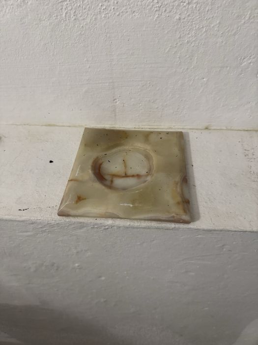 Cinzeiro em mármore