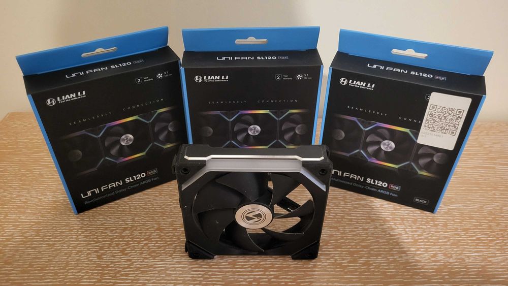 6 Lian Li UNI Fan SL120 RGB Fans + Controller64284285881473124