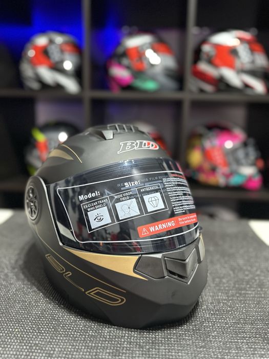 Capacete modular novo preto/dourado só 65€! Helmet new