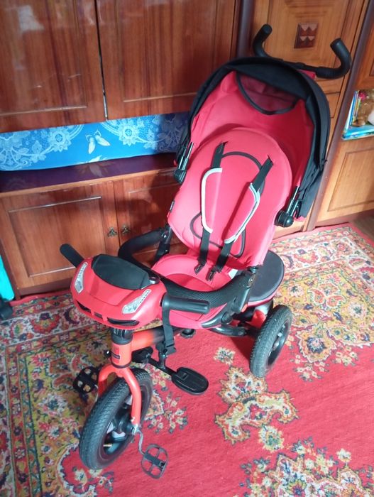 Триколісний дитячий велосипед з батьківською ручкою Best Trike.