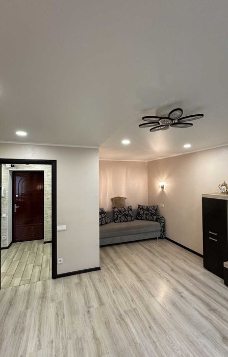 Квартира с ремонтом мебелью и техникой на Котовского!