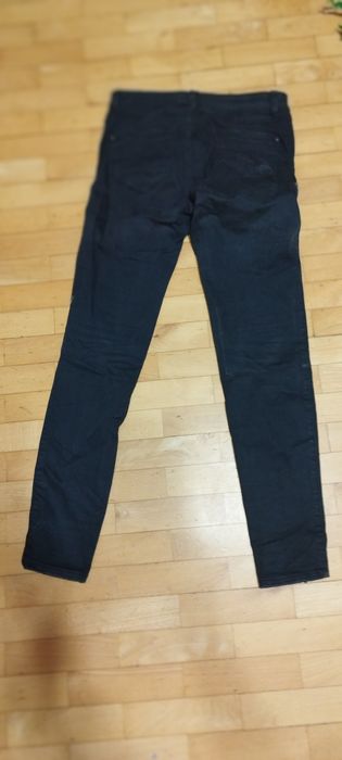 Spodnie jeans damskie