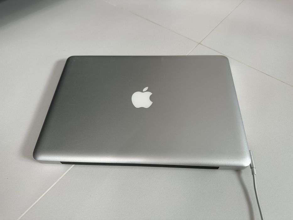 MacBook Pro 13インチ MacBook Pro (13-inch, 2018, Thunderbolt 3ポートx 4) - 技術