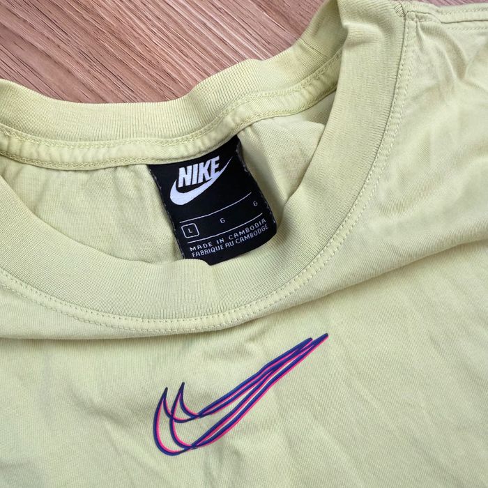 Зелена футболка Nike