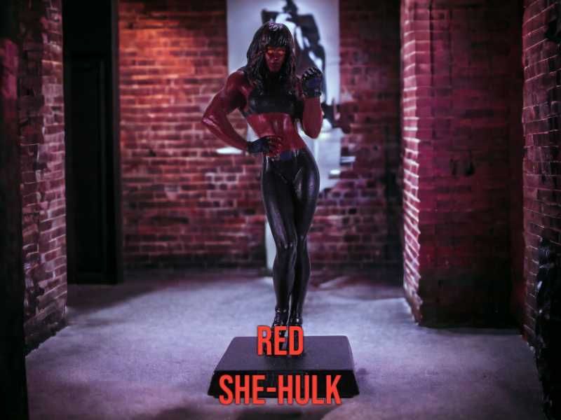 Figura inspirada em Red She-Hulk da Marvel