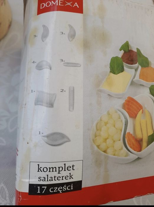Zestaw komplet 17 salaterek do przekąsek sosów
