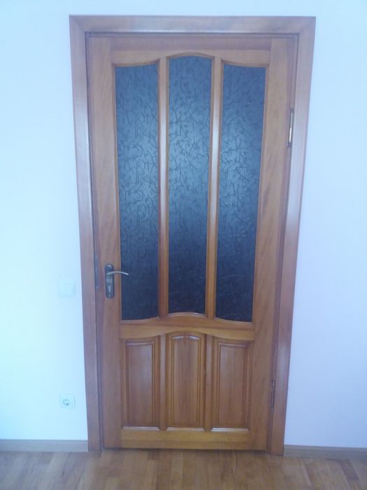 Продаються двері, нові, без скла. З коробкою